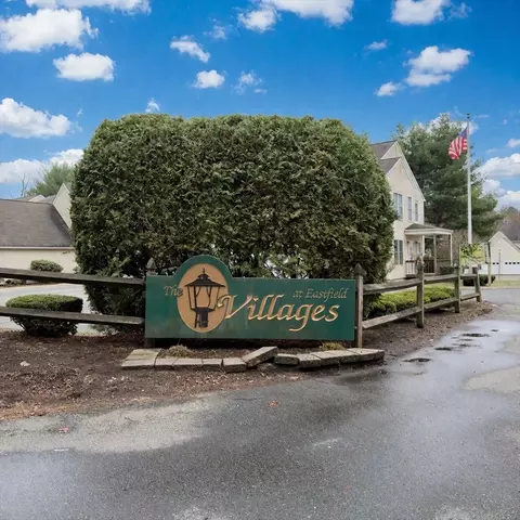 48 Castlegate Dr #48, Springfield, MA 01129