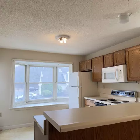 48 Castlegate Dr #48, Springfield, MA 01129 photo 5