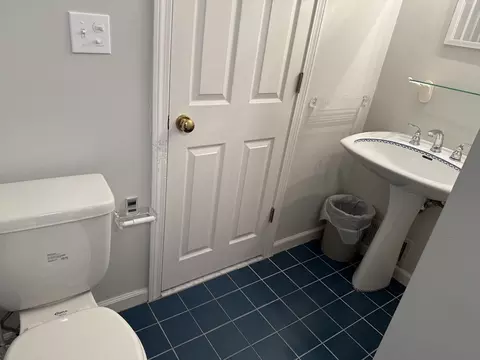 Bath - 183 Monomoscoy Rd, Mashpee, MA 02649 photo 2 of 3
