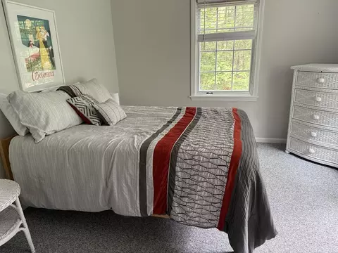 Bedroom - 183 Monomoscoy Rd, Mashpee, MA 02649 photo 3 of 5