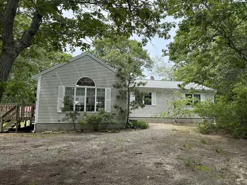 Exterior - 183 Monomoscoy Rd, Mashpee, MA 02649 photo 1 of 1