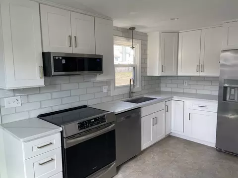 38 Driftwood Rd, Springfield, MA 01128 photo 6
