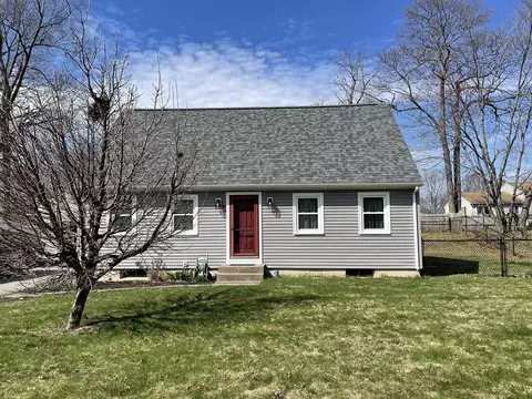 38 Driftwood Rd, Springfield, MA 01128