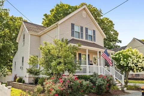 Exterior - 24 Minot St, Reading, MA 01867 photo 3 of 14