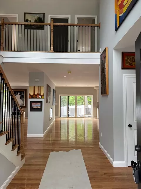 Entry Way - 44 Grandview Rd, Reading, MA 01867 photo 2 of 3