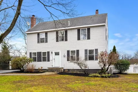 17 Ellington Rd, Tewksbury, MA 01876