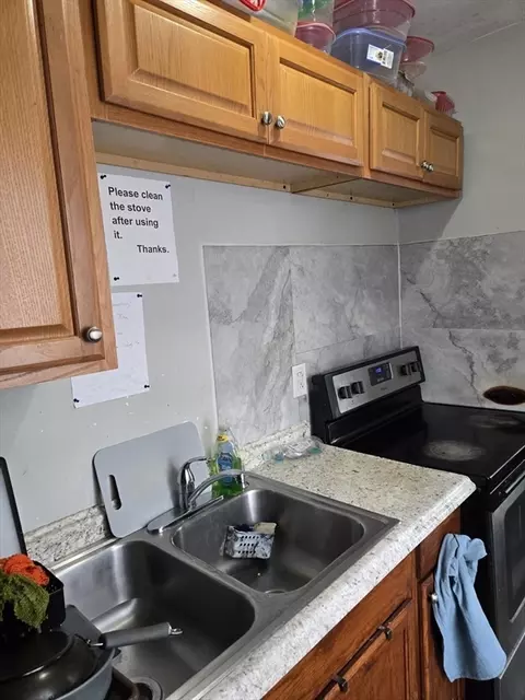 11 Maxwell St, Worcester, MA 01607 photo 9
