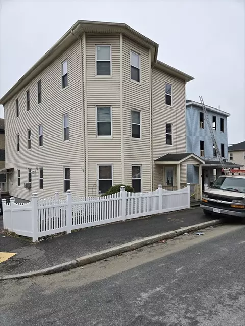 11 Maxwell St, Worcester, MA 01607 photo 14