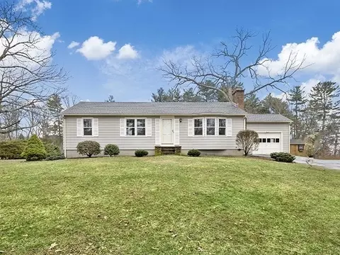 144 Glendale Rd, Attleboro, MA 02703