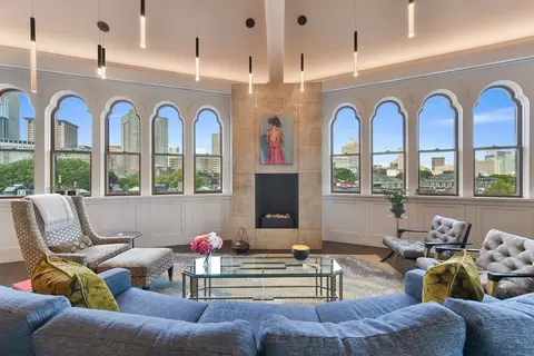 201 W Brookline #PH-401, Boston, MA 02116