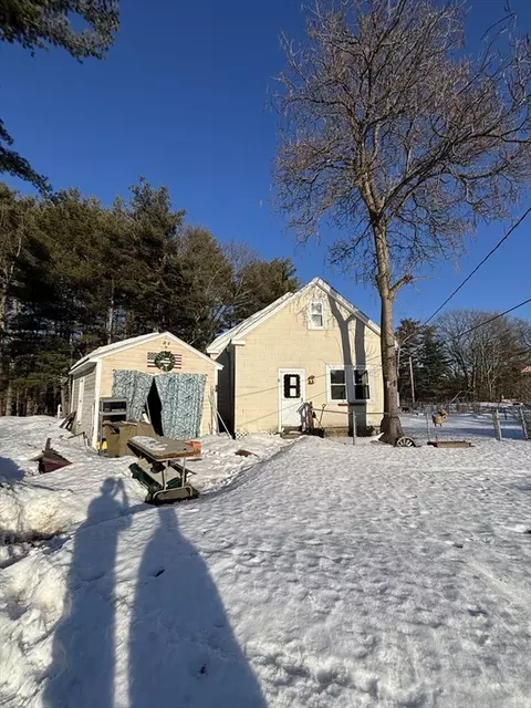 6 Wheeler Dr, Shirley, MA 01464