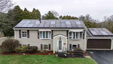 8 Nancy St, Fairhaven, MA 02719