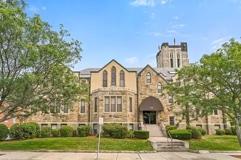 115 Washington St #2A, Winchester, MA 01890
