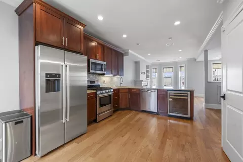707 E Fourth St #2, Boston, MA 02127