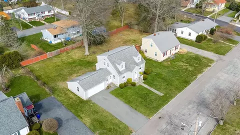 964 Pearce, Fall River, MA 02720 photo 3