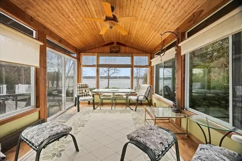 212 Scadding St, Taunton, MA 02780 photo 9