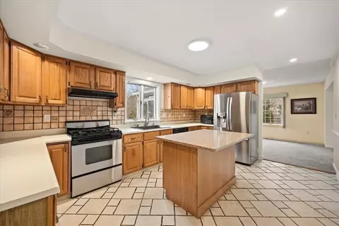 212 Scadding St, Taunton, MA 02780 photo 10
