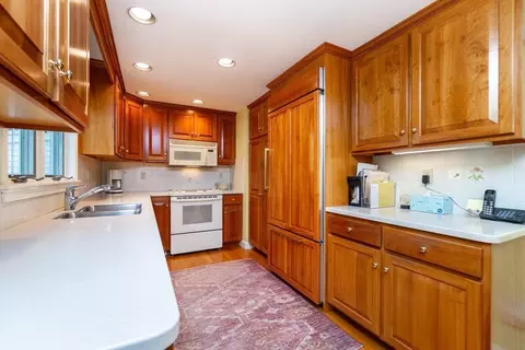 53 Davidson Rd, Framingham, MA 01701 photo 4