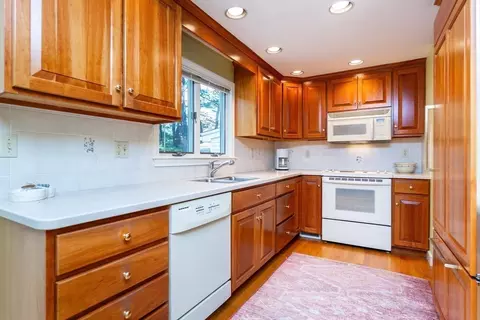53 Davidson Rd, Framingham, MA 01701 photo 5