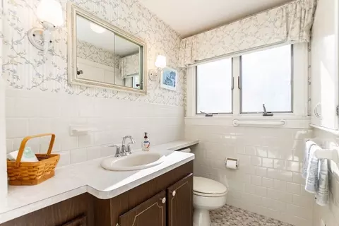 53 Davidson Rd, Framingham, MA 01701 photo 21
