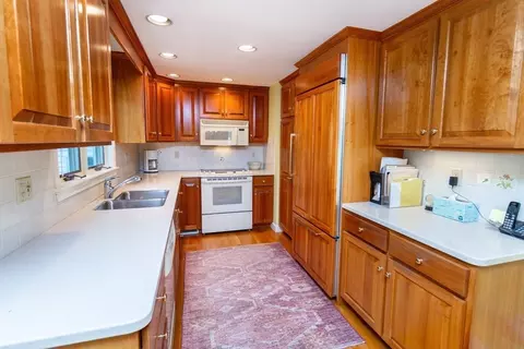 53 Davidson Rd, Framingham, MA 01701 photo 6