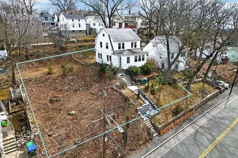 25 Elm St, Medford, MA 02155