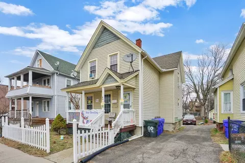 49 Andrew St, Springfield, MA 01109 photo 3