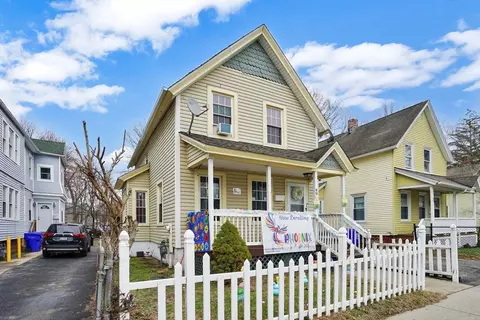 49 Andrew St, Springfield, MA 01109 photo 2