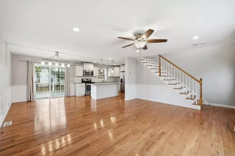 140 Temby St, Springfield, MA 01119 photo 9