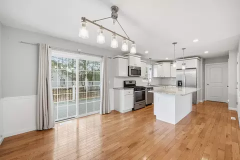 140 Temby St, Springfield, MA 01119 photo 6