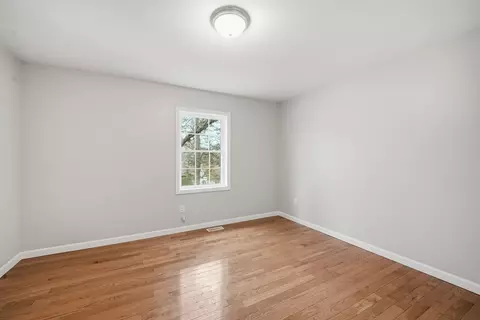 140 Temby St, Springfield, MA 01119 photo 21