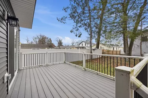 140 Temby St, Springfield, MA 01119 photo 31