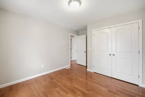 140 Temby St, Springfield, MA 01119 photo 20