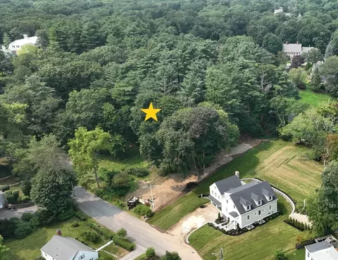 5 Home Meadows Ln, Hingham, MA 02043