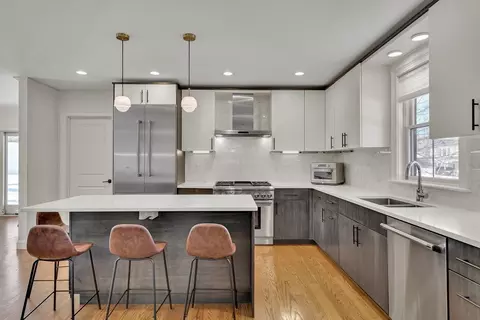 405 Parker St #405, Newton, MA 02459