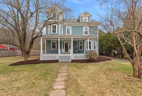 20 Perkins St, Wenham, MA 01984