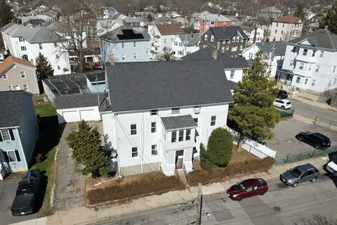58 Downing St, Fall River, MA 02723