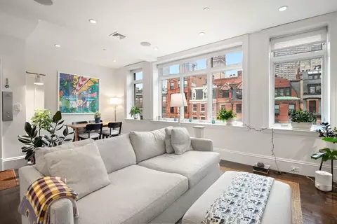 165 Newbury St #2, Boston, MA 02116