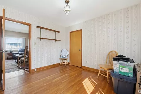 1417 Globe St, Fall River, MA 02721 photo 8