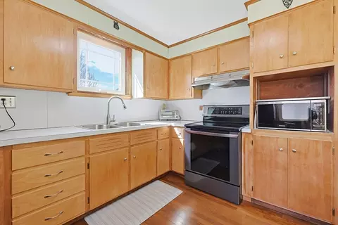 1417 Globe St, Fall River, MA 02721 photo 17