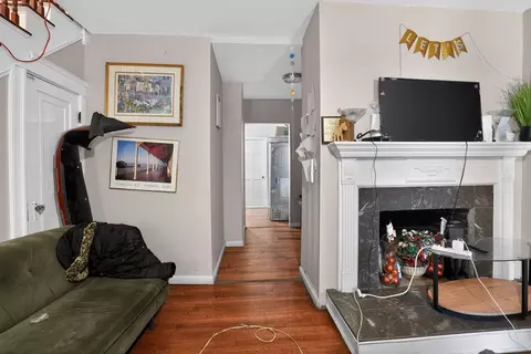 Entry Way - 20 Derne St, Everett, MA 02149 photo 1 of 2
