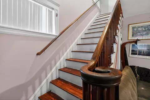Entry Way - 20 Derne St, Everett, MA 02149 photo 2 of 2