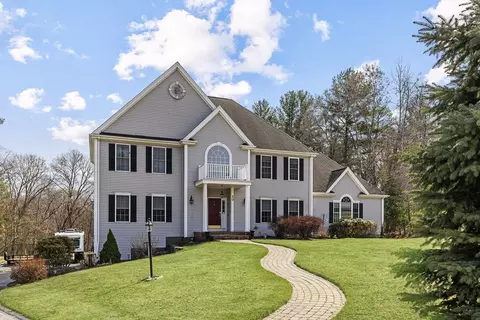 20 Constitution Cir, Holliston, MA 01746