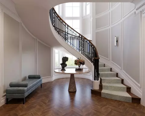 46 Beacon St #PH8, Boston, MA 02108