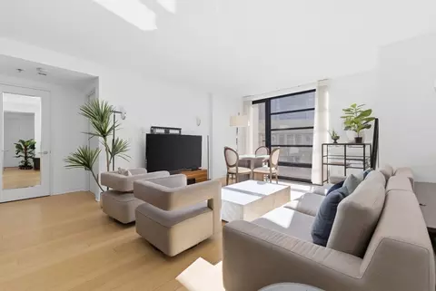 580 Washington St #901, Boston, MA 02111