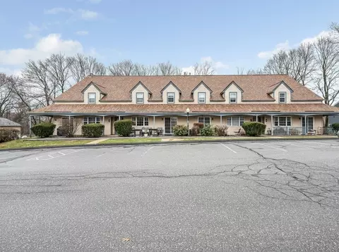 71 Kennedy Dr #71, Chelmsford, MA 01863