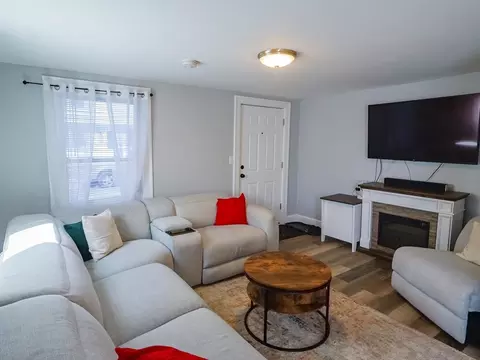 Living - 17 Lombard St, Springfield, MA 01105 photo 2 of 3