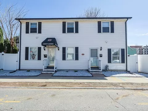 17 Lombard St, Springfield, MA 01105