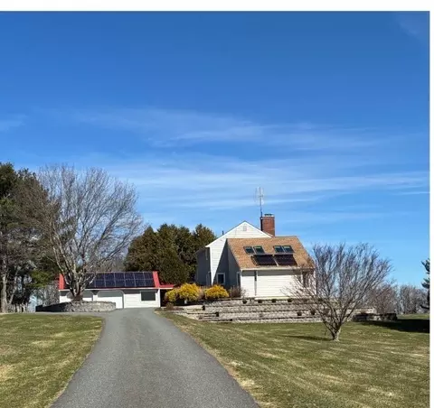 169 Old Albany Rd, Greenfield, MA 01301
