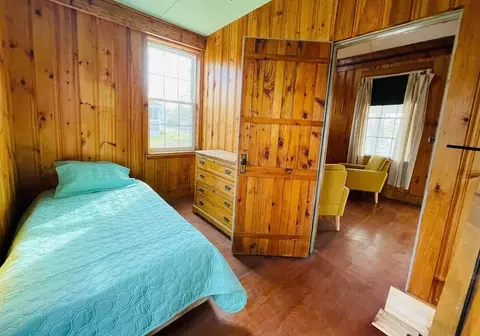 Bedroom - 37 Lincoln Hwy, Wareham, MA 02571 photo 1 of 5